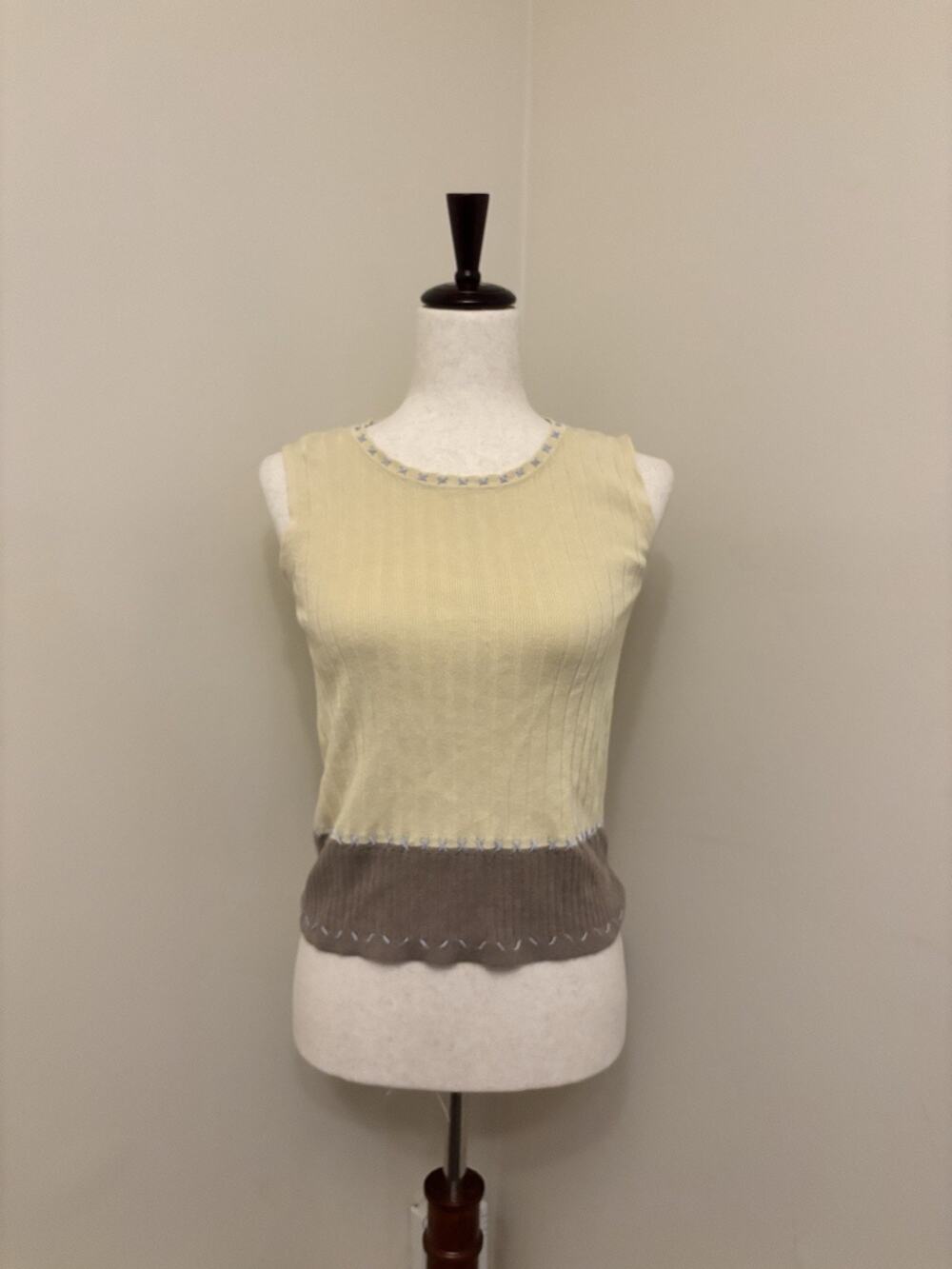 tyler boe Vintage 90s sleeveless Butter Yellow Knit Shirt Size M